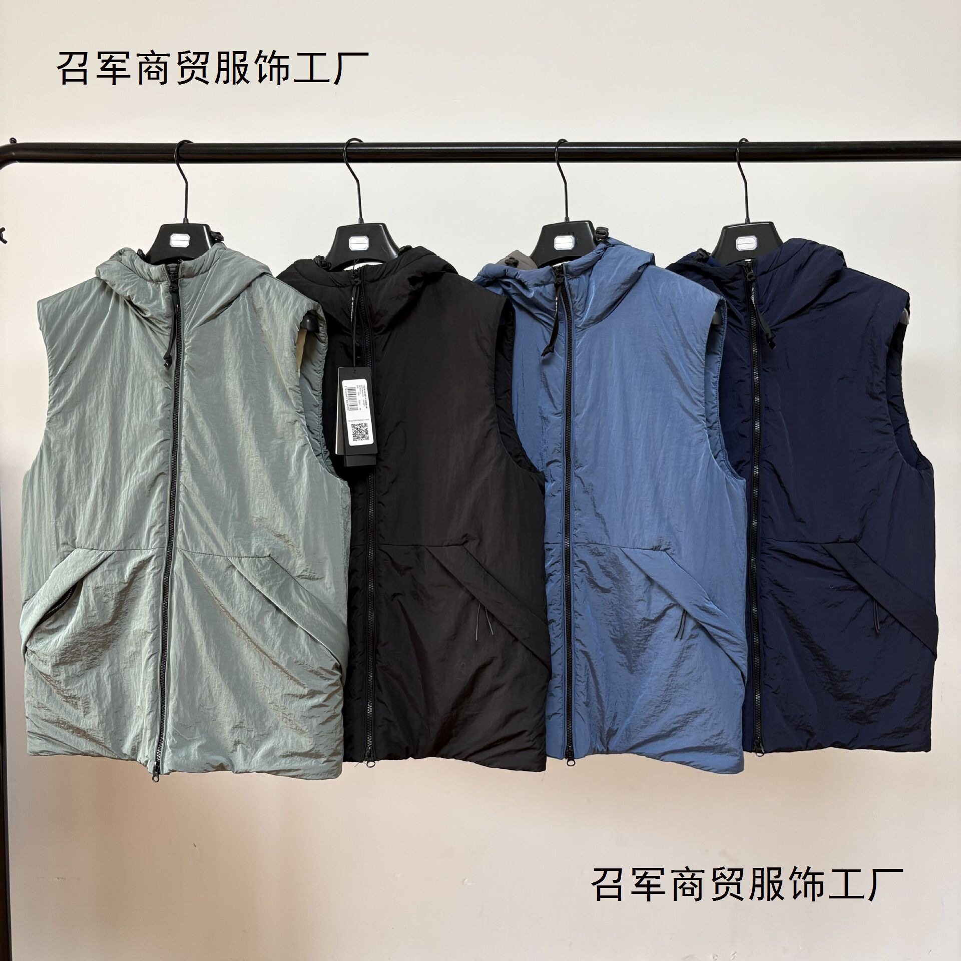 新款男女秋冬保暖休闲帽衫加厚棉马甲出游户外金属尼龙棉夹克 潮