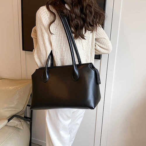 通勤腋下软皮百搭肯豆同款包包