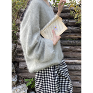 雏菊BellisPerennis2024AW 超美海沫绿100%山羊绒拉绒轻盈V领毛衣