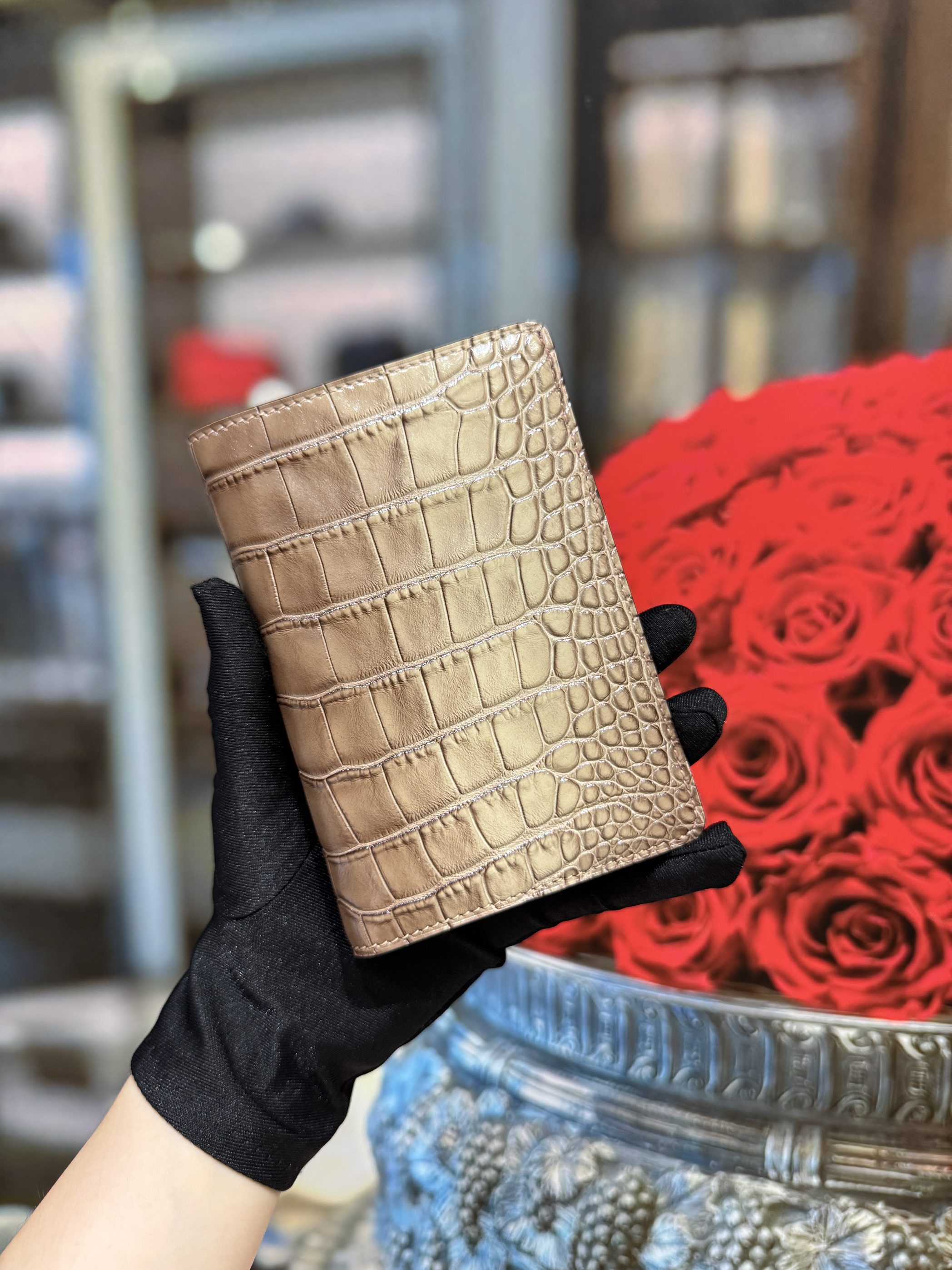 进口美洲蓝色鳄鱼皮护照夹经典款男女通用带多卡位身份证卡套票夹