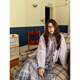 吴宝珠 女 韩系复古翻领紫色麻花毛衣外套温柔风秋冬软糯针织开衫