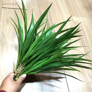 仿真植物吊兰草假花地面装 饰小草 饰宽叶绿草工程绿植插花箱橱窗装