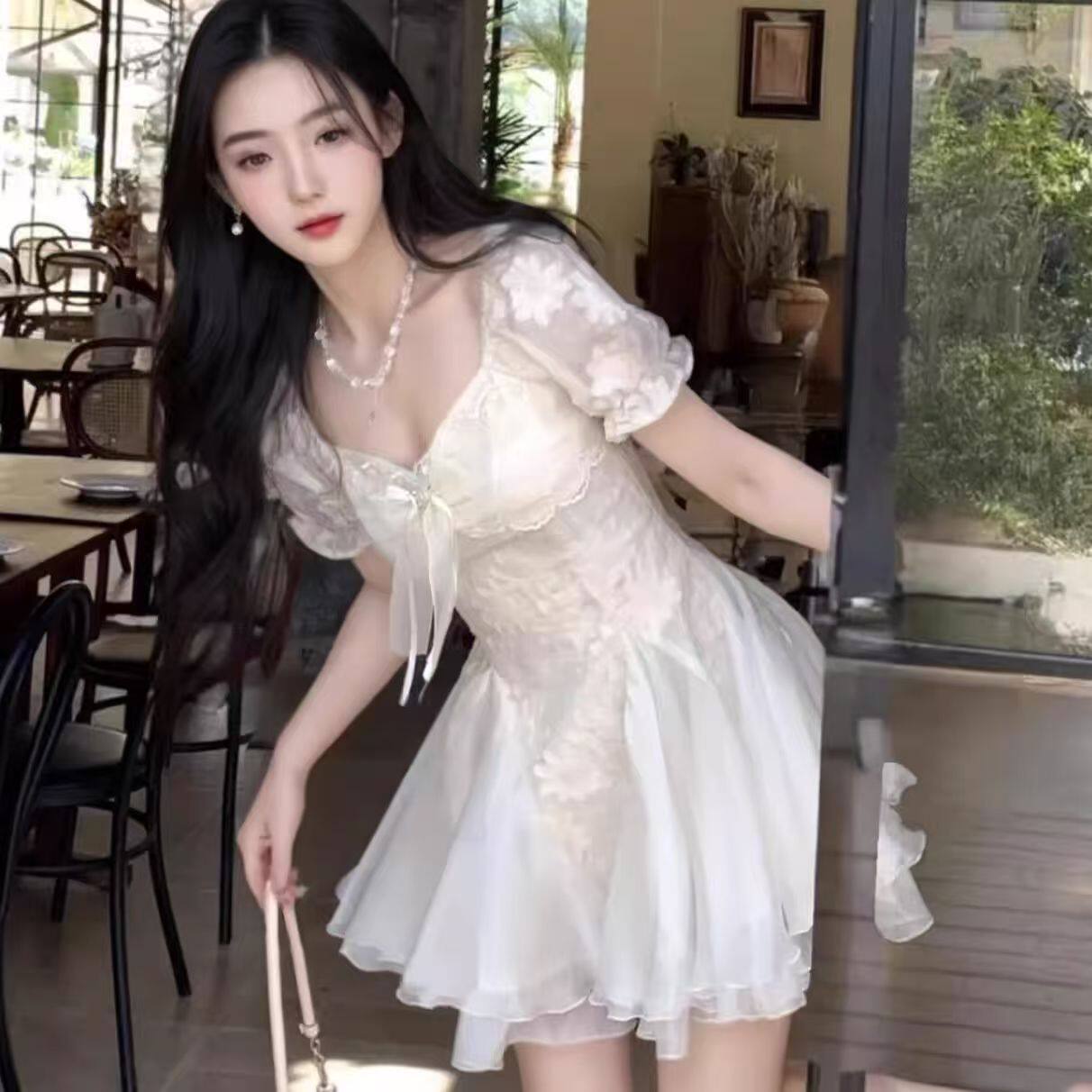 法式复古方领修身显瘦连衣裙