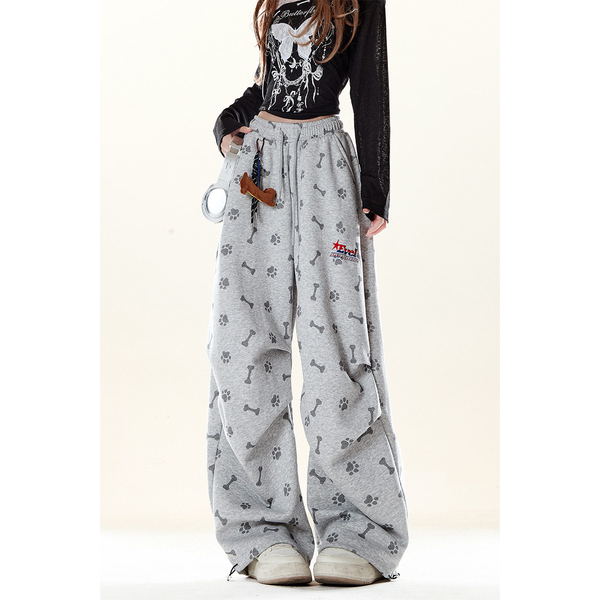 自然涩狗爪骨头印花运动卫裤女春秋季新款褶皱设计感宽松休闲裤子,女装/女士精品,卫裤,淘宝优惠券,粉丝福利购,淘宝优惠卷