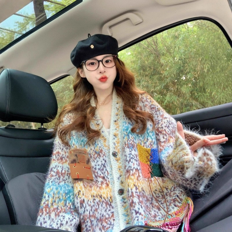 重工撞色v领针织毛衣外套女2025新款冬季设计高级感复古慵懒开衫