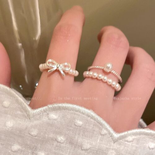 轻奢小众蝴蝶结珍珠戒指女韩系ins设计感串珠食指戒网红叠加指环