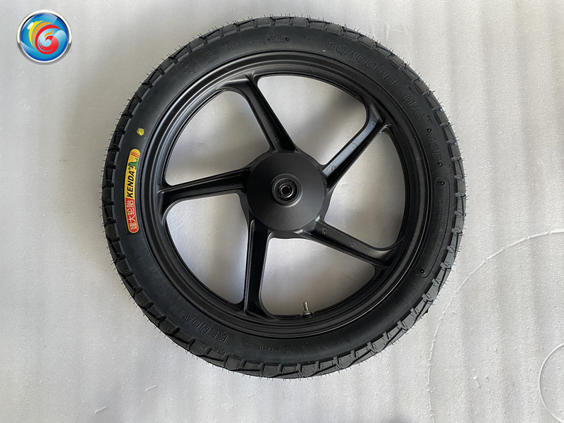 适用新大洲本田SDH125-51-51A小战鹰CBF125鼓刹前轮前钢圈前轮胎