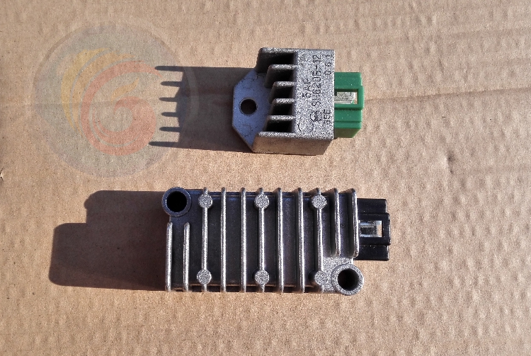 适用雅马哈劲豹整流器SRZ150 JYM150-A稳压器充电器硅整流