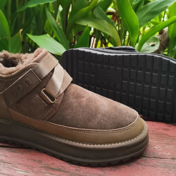 2025新款冬季男士皮毛一体雪地靴加绒保暖防滑魔术贴棉靴防寒鞋