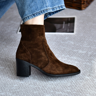 皮厚先生 复古羊反绒小圆头短靴女粗高跟百搭舒适瘦瘦靴冬季新款