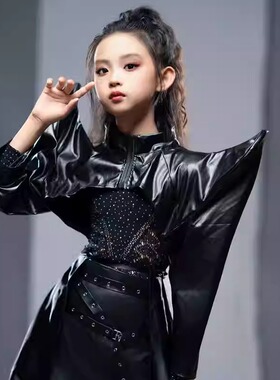 黑色朋克赛车服儿童布鲁雷克主题翘角外套皮裙套装秋冬T台秀服潮9