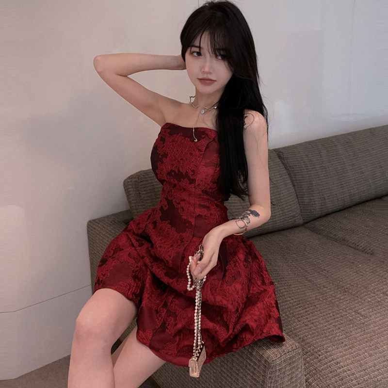 酒红色裹胸高腰蓬蓬裙生日晚宴聚会小礼服复古印花性感抹胸连衣裙