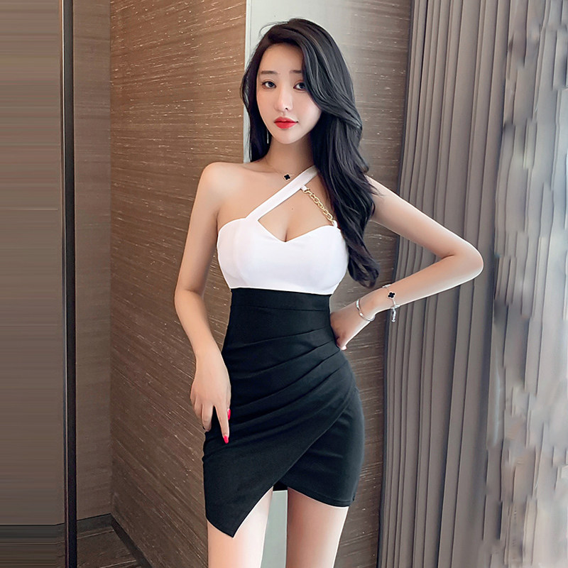 裹胸斜肩露背包臀晚宴聚会小礼服