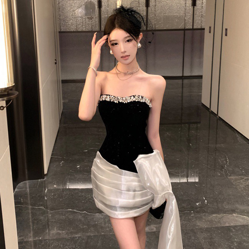 轻奢千金风抹胸无袖高腰短裙黑色修身生日礼服女高级感晚会连衣裙