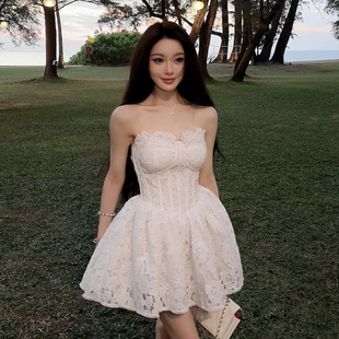 法式蕾丝抹胸鱼骨连衣裙女生日聚会小礼服纯欲收腰显瘦蓬蓬短裙子