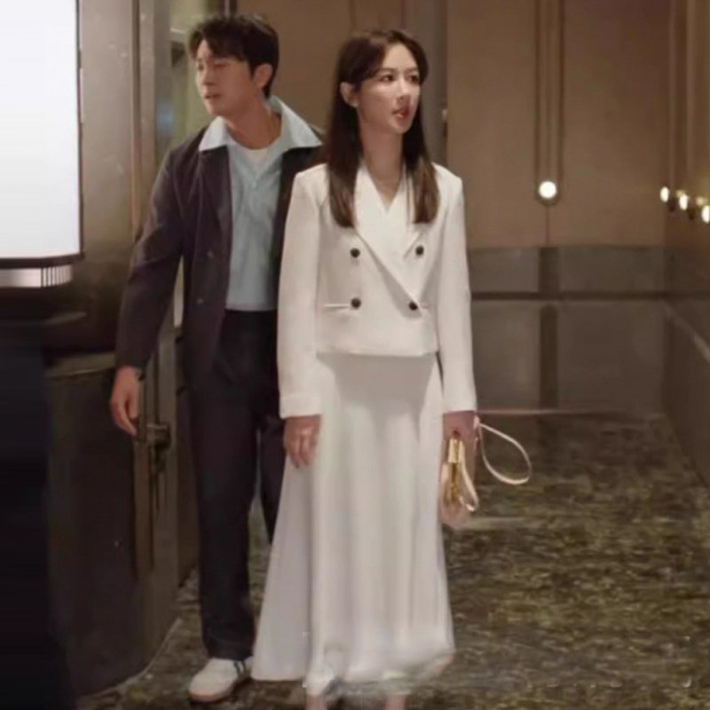 韩版温柔通勤风白色西装两件套装