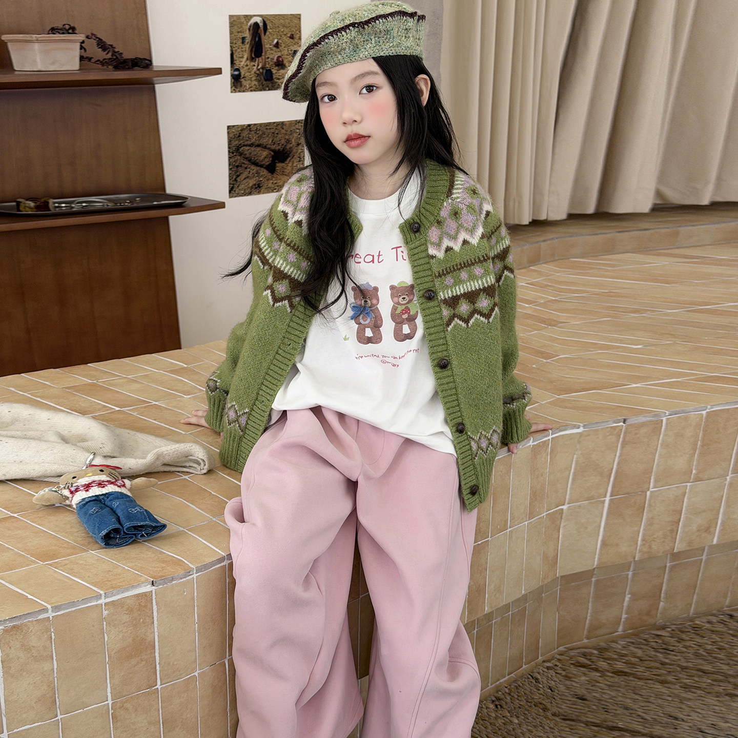 韩系女童复古花纹毛衣开衫2026秋冬装新款儿童超好看提花针织上衣