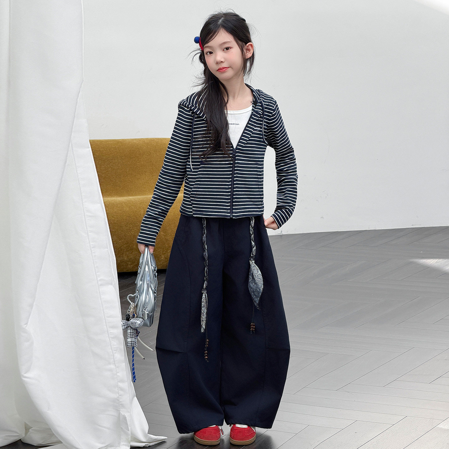 韩系女童条纹假两件套装2026新款儿童春秋季连帽外套阔腿裤两件套