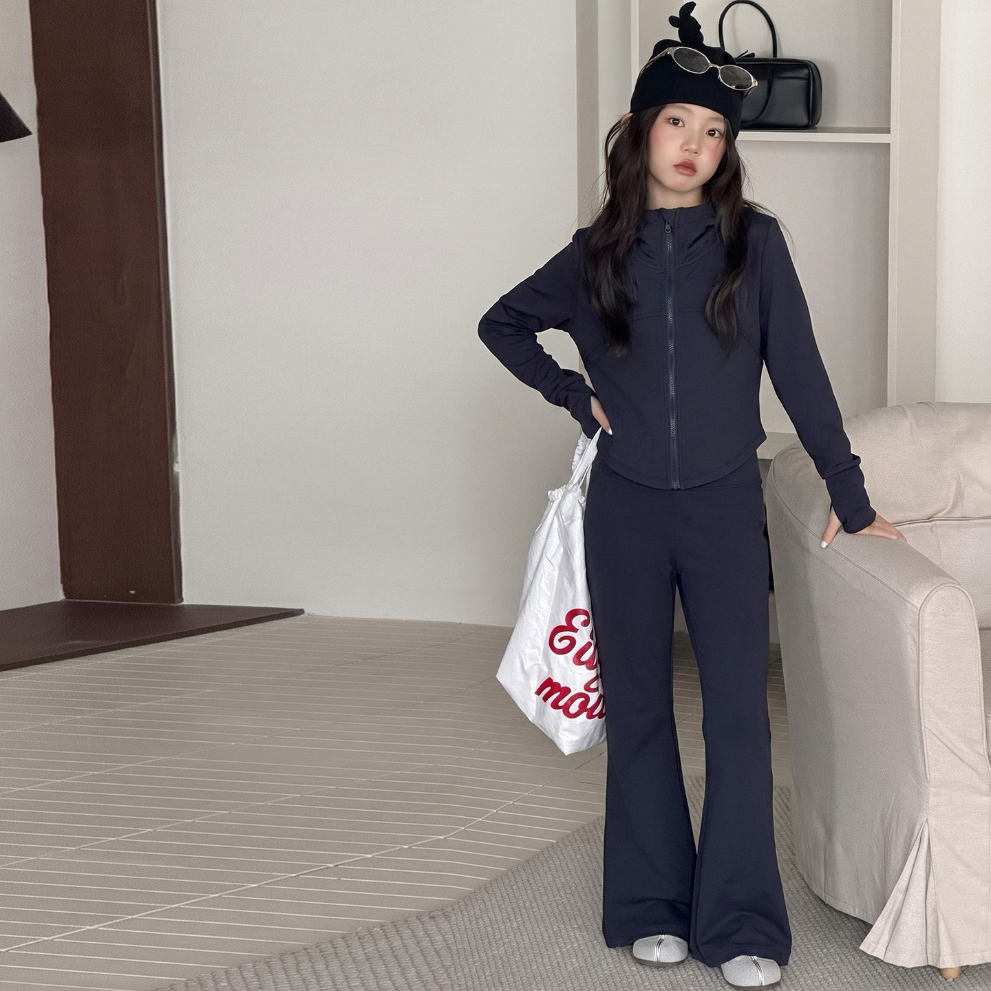 韩系女童纯色瑜伽服套装2026新款秋季时髦修身喇叭裤运动两件套装
