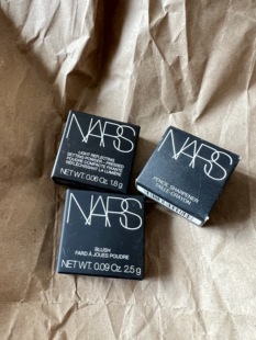 nars纳斯大白饼1.8g小样防水粉饼控油定妆持久蜜粉散粉哑光旅行装