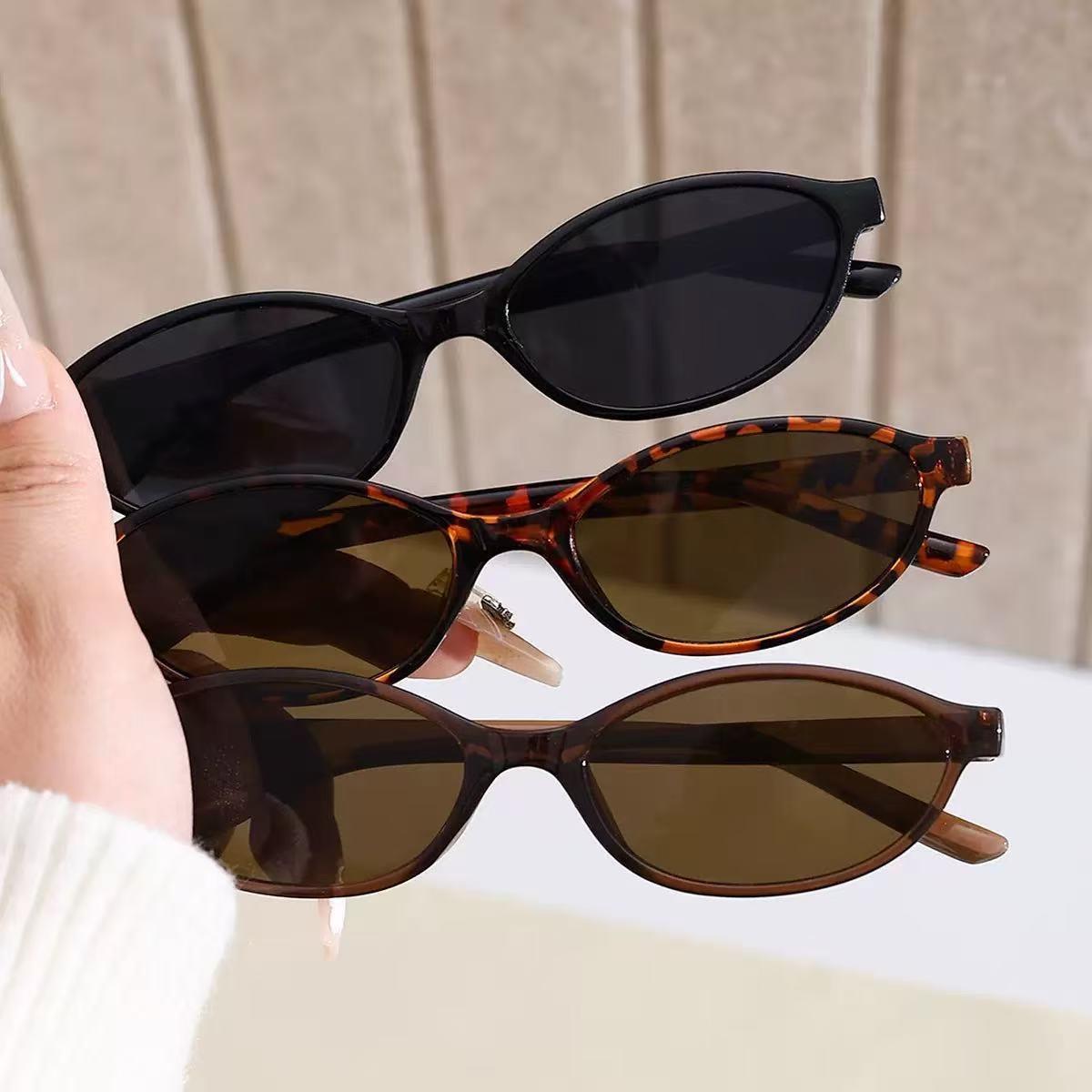 Retro Oval Sunglasses for Women 90s Design Small Cat Eye Sun图片
