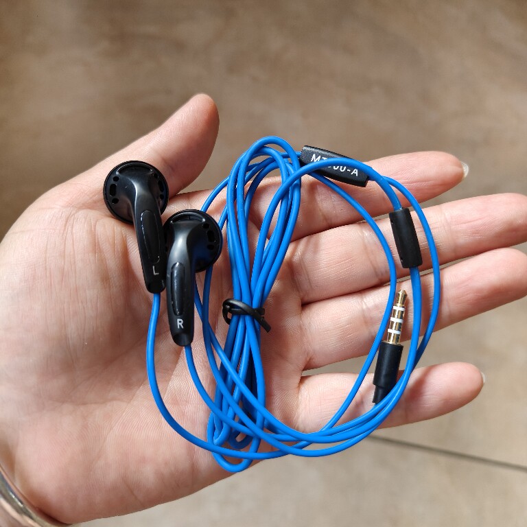 海梵声MT500A 经典老耳机 弹性线材带线控 1.2M左右 好