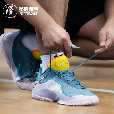 耐克詹姆斯23蓝粉中帮实战篮球鞋