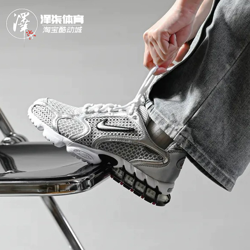 NIKE男子系带银色跑步鞋