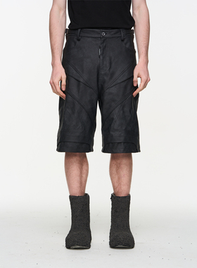 BLINDNOPLAN 24SS 机车线条拼接重工艺皮质夏季休闲短裤黑色