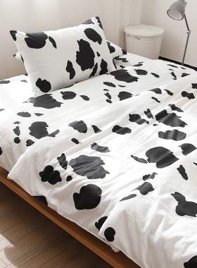 富山の牛乳卡通白色黑色奶牛全棉床单被套枕套纯棉被罩床笠可定做