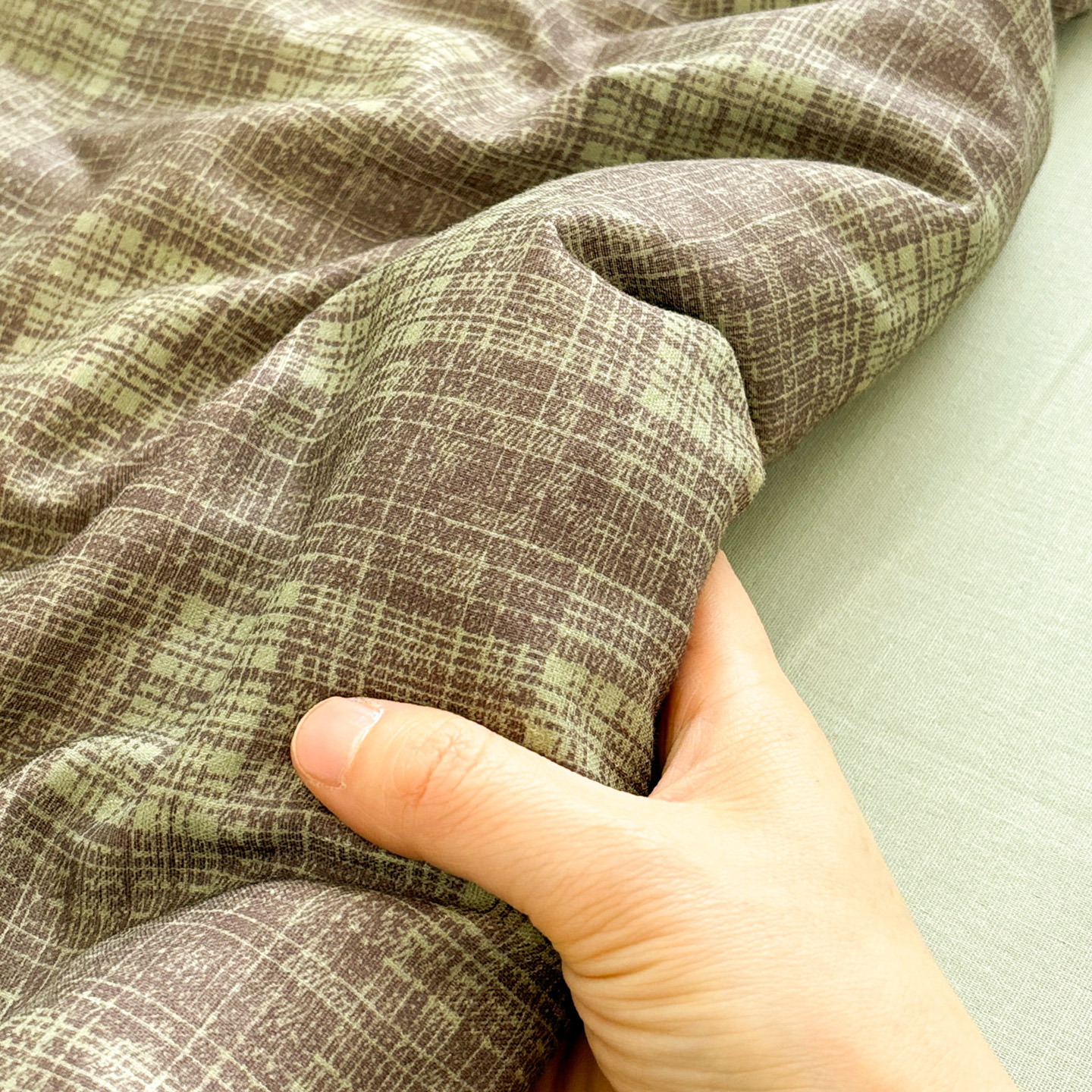 唐朝一只鱼双层纱暗绿格床单