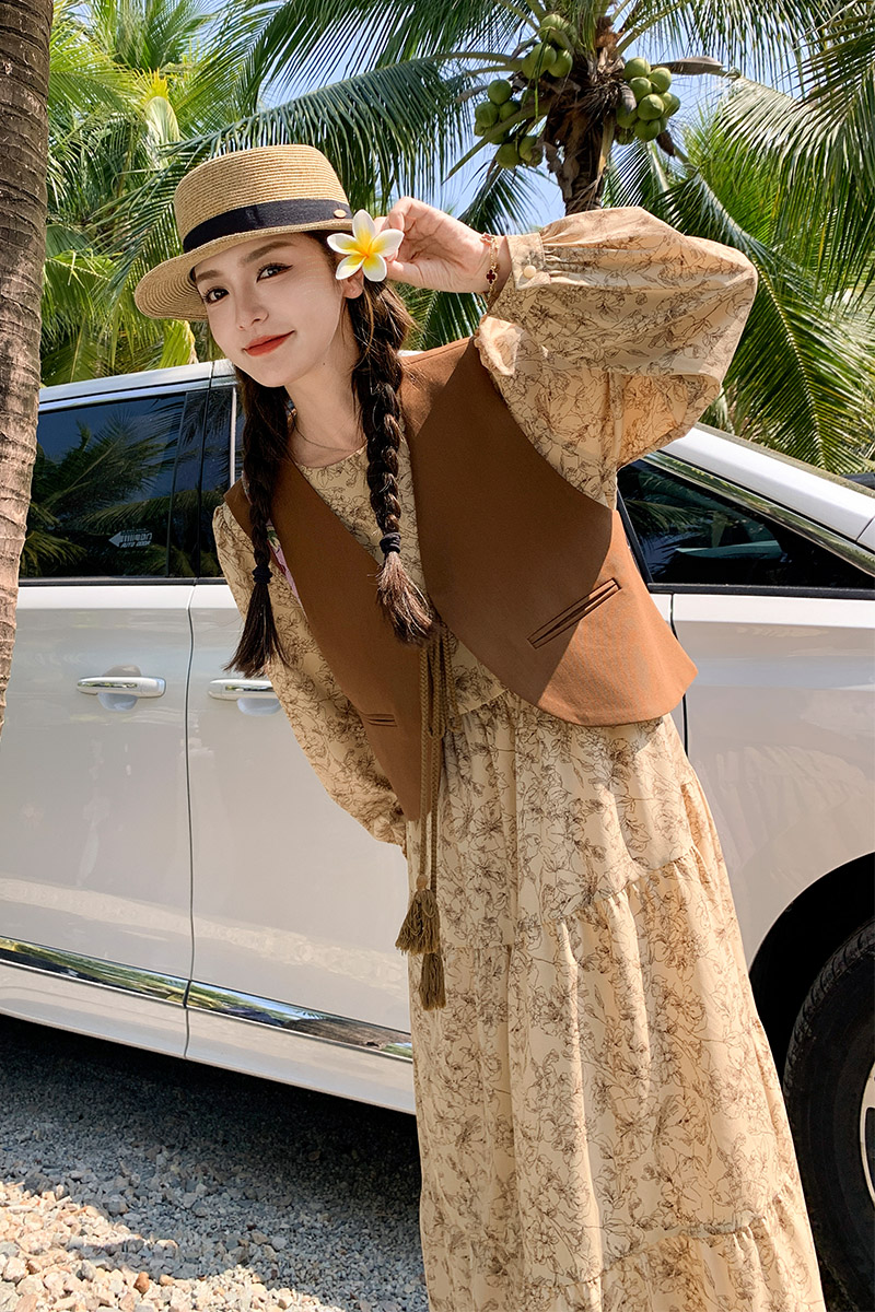 卡其色法式小个子碎花连衣裙女春2025新款时尚减龄马甲,女装连衣裙,浙宝199