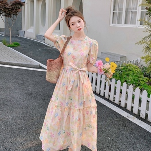 法式浪漫泡泡袖碎花连衣裙女2025夏季新款海边度假风绝美收腰裙子图片
