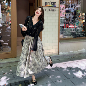 【连衣裙】2025韩系二件套温柔显瘦连衣裙针织小外套百搭图片