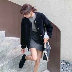 199-W22-P205-控308【好款现货】羊羔毛小香风外套图片
