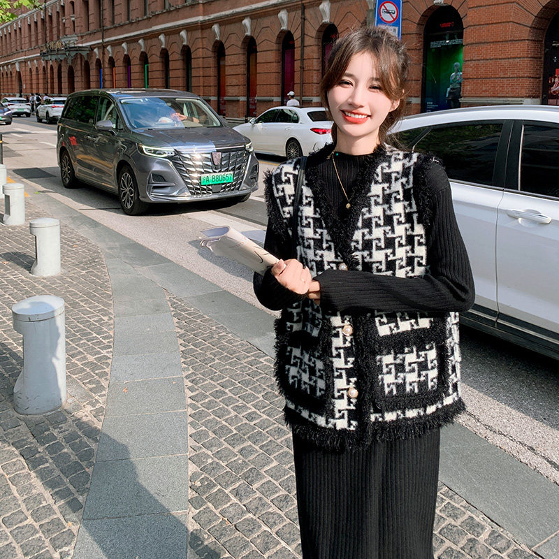 法式轻熟风黑色针织连衣裙女2024秋季新款千鸟格马甲打底裙，女装连衣裙，浙宝199