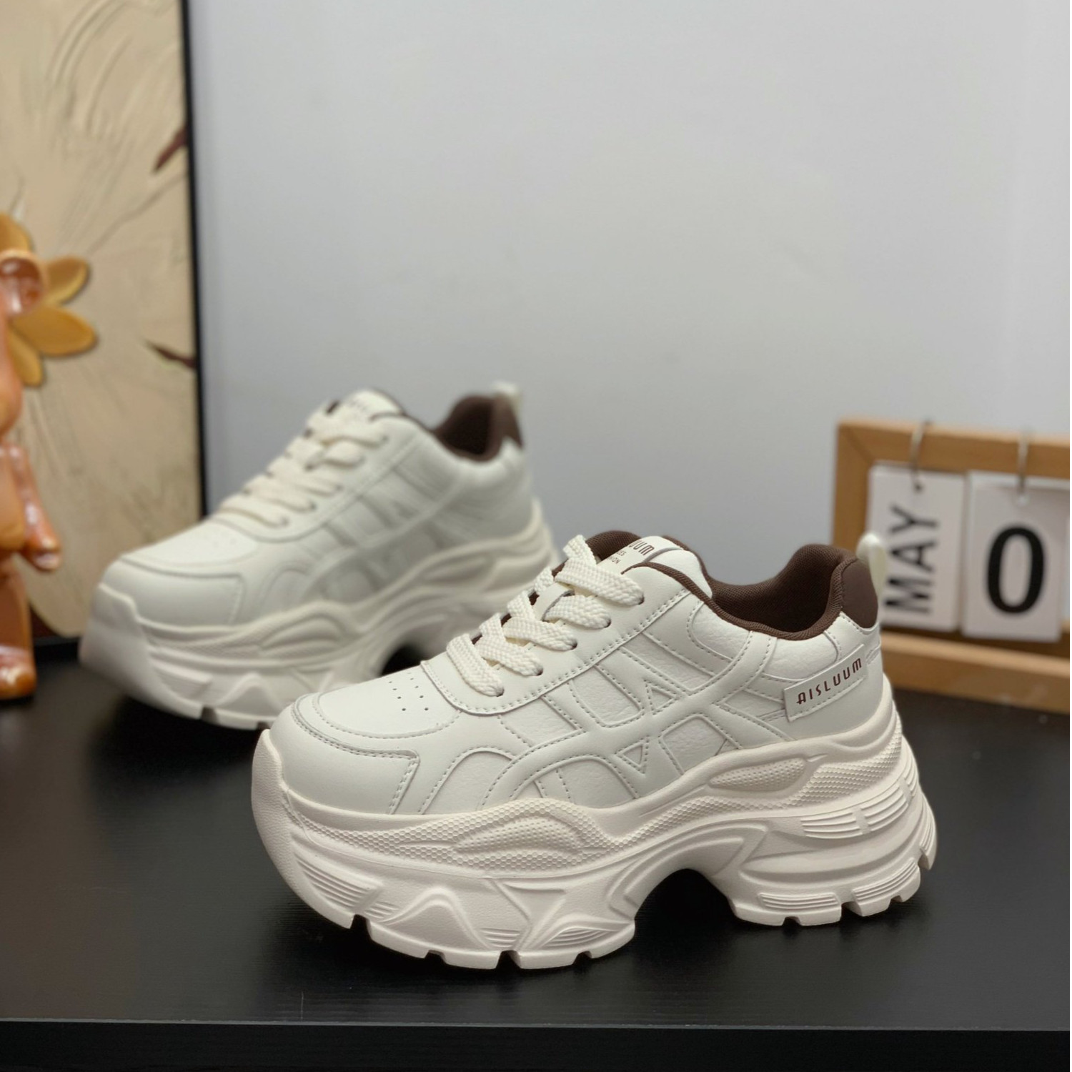 显瘦显腿长高级百搭白月光运动鞋