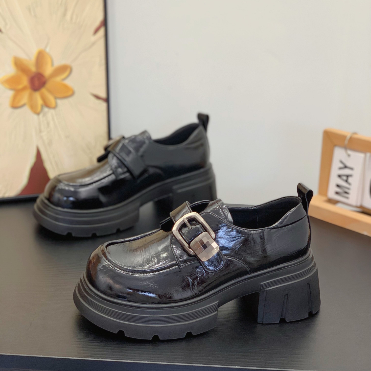 增高显瘦时尚高级感学院风小皮鞋