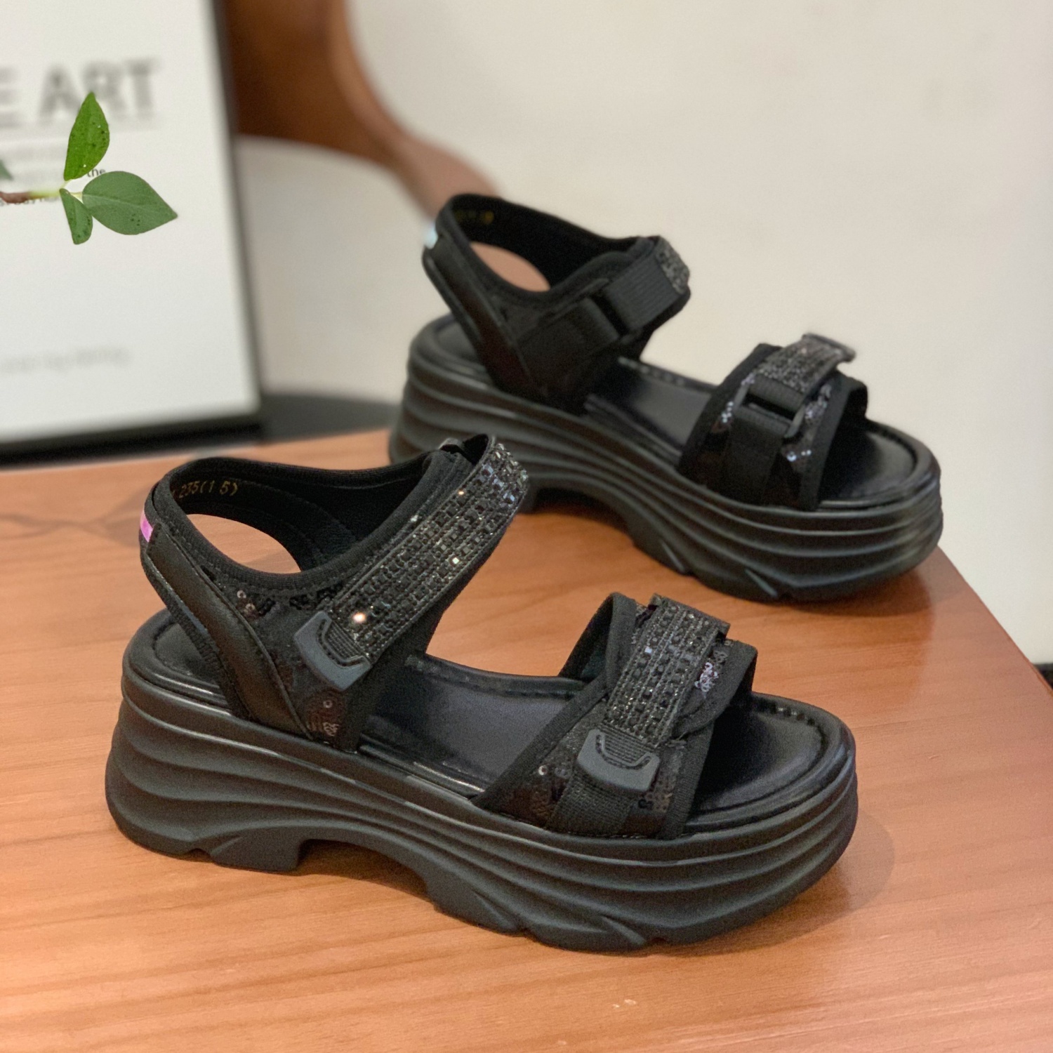 松糕厚底贴钻魔术贴一脚蹬凉鞋