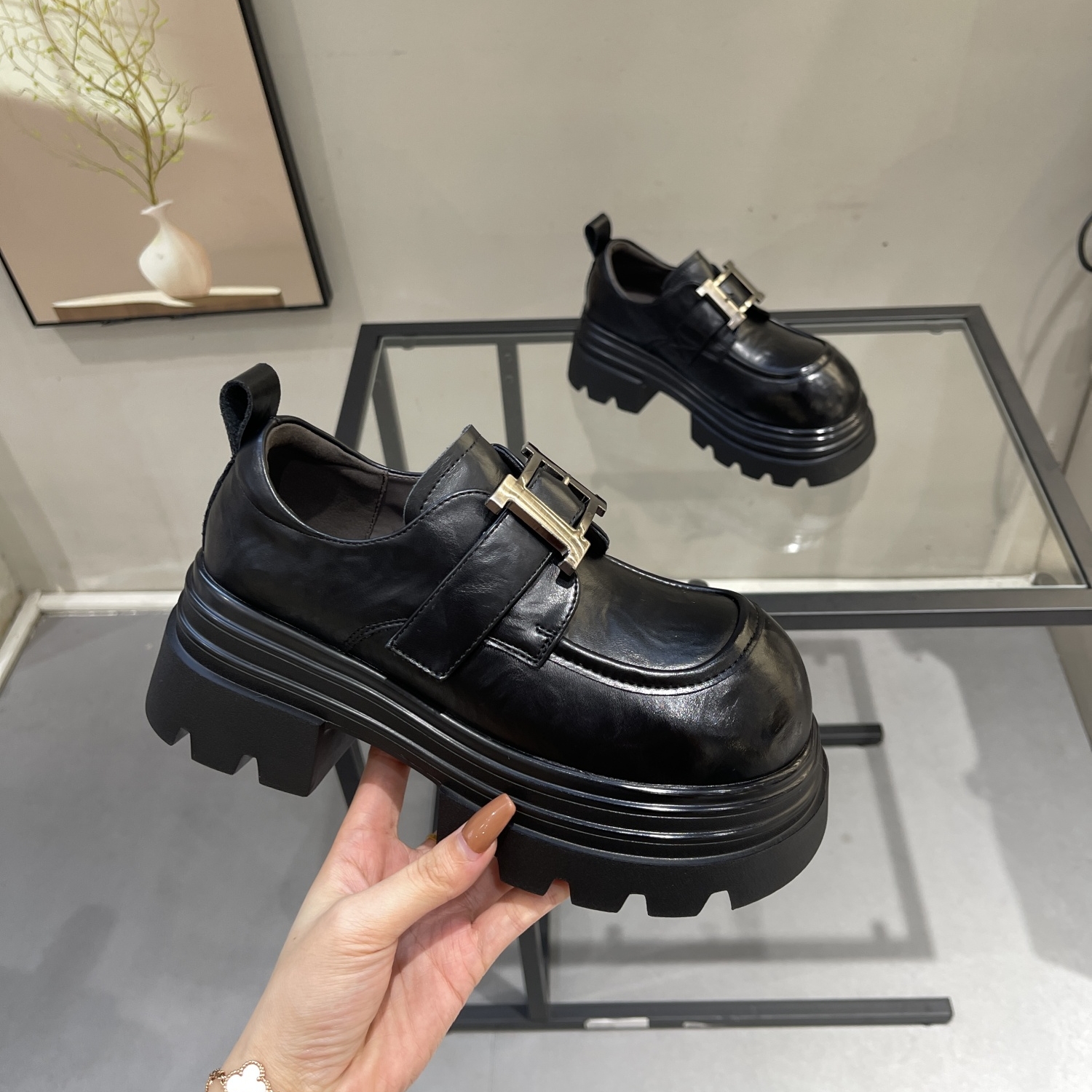 小个子配裙子复古轻便英伦乐福鞋