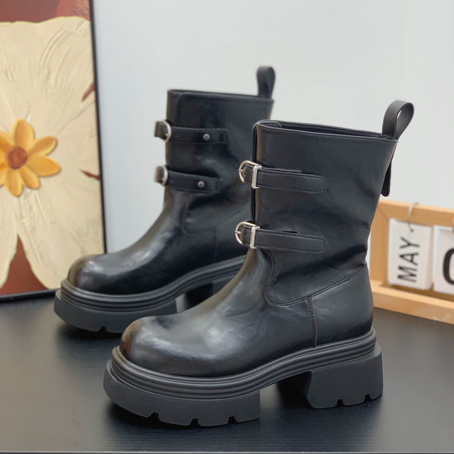 增高显瘦显腿长潮流炸街机车靴子