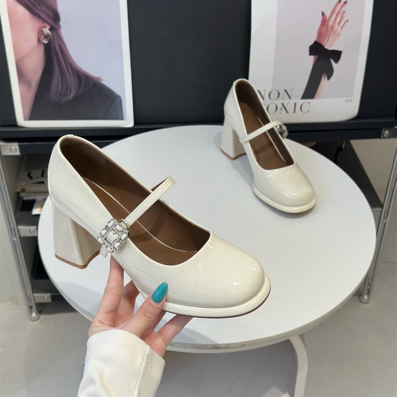 小香风玛丽珍鞋女2026春季新款法式粗跟漆皮单鞋配裙子气质高跟鞋,女鞋,玛丽珍鞋,淘宝优惠券,粉丝福利购,淘宝优惠卷