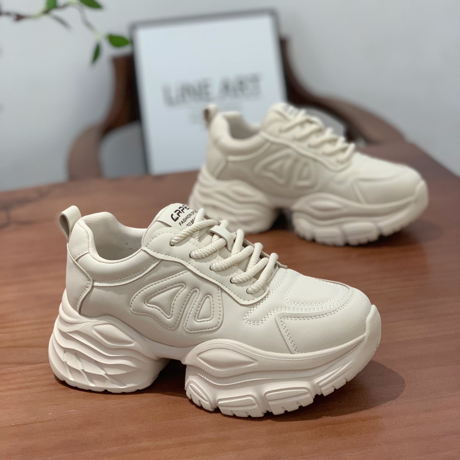 白月光高级感经典简约时尚老爹鞋