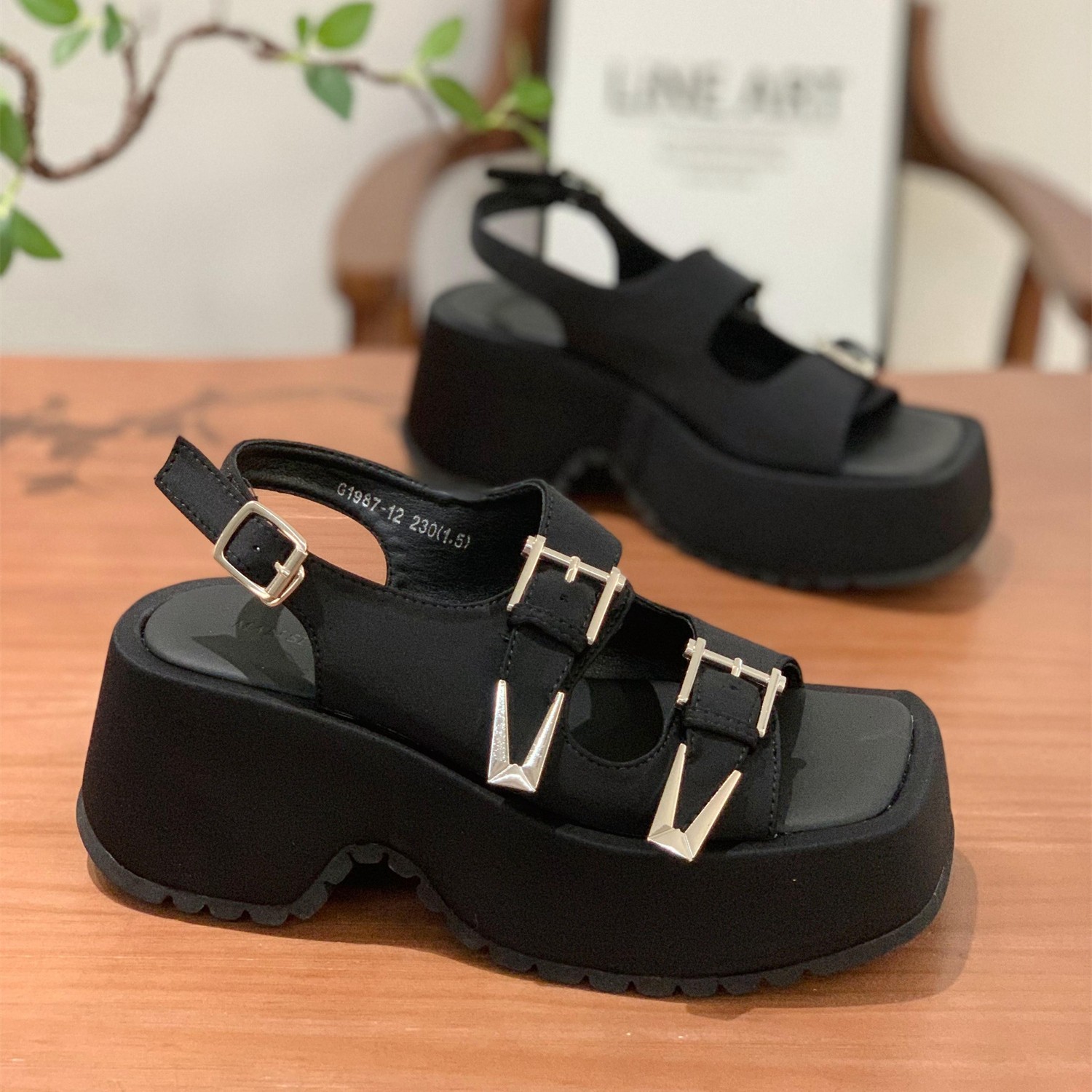 小众厚底一字扣带罗马凉鞋2025夏季新款坡跟增高露趾百搭沙滩凉鞋,女鞋,罗马凉鞋,淘宝优惠券,粉丝福利购,淘宝优惠卷