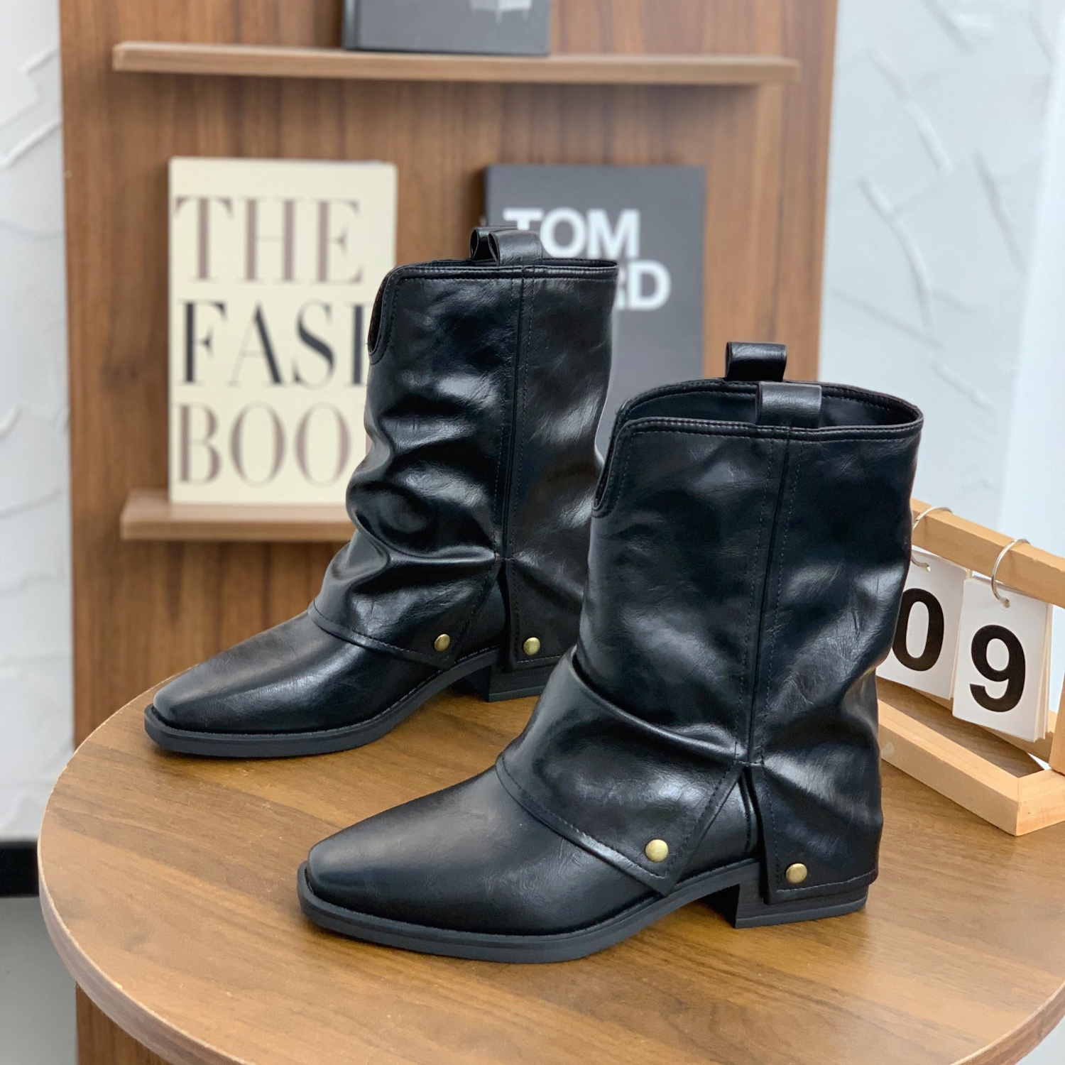 小众高级感时尚百搭显脚小裤管靴