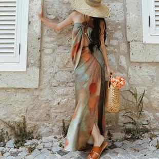 卢浮画夏 半身裙套装 法式 一片式 度假油画印花挂脖上衣 麦叙