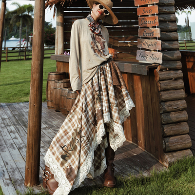 格纹印花蕾丝拼接不规则半身裙