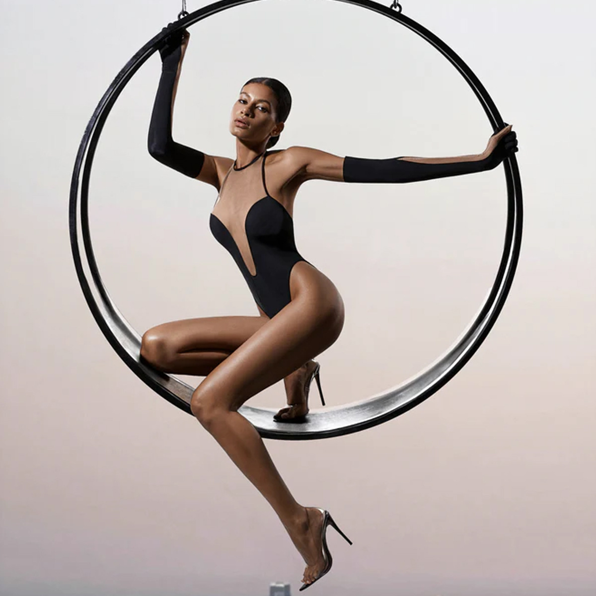 夜总会酒吧表演透视网纱连体衣