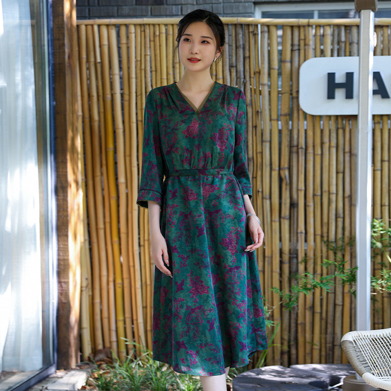蝶恋花罗香云纱中长款七分袖女裙优雅系带V领崔万志真丝连衣裙