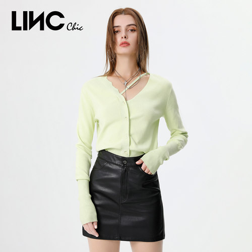 LINCCHIC金羽杰针织衫动感活力V领BM风针织开衫女上衣S221SW006